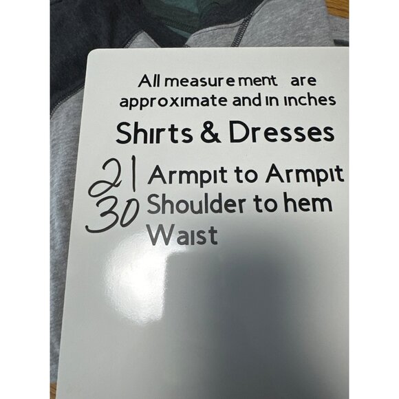 The North Face Lot of 2 Raglan Sleeve Classic Fit Graphic T-Shirts L - Picture 14 of 15